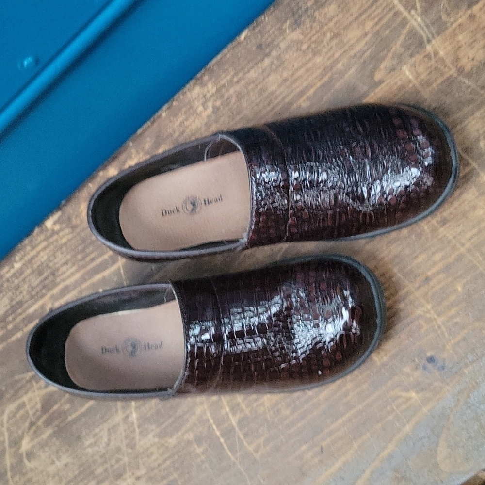 DUCK head clogs